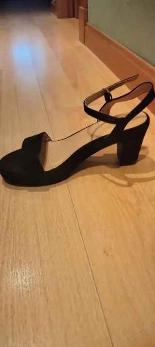 Sandalias de tacón negras