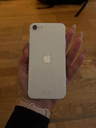 iPhone SE 100% Batería Plata