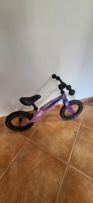 Bicicleta sin pedales Lionelo Bart Air