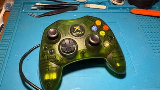 Se reparan joystick de mandos de consola