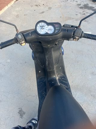 Peugeot 49cc Scooter