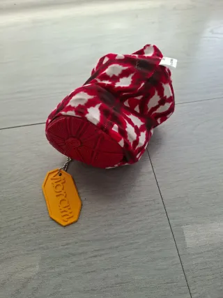 Zapatos Furoshiki Rojos y Blancos