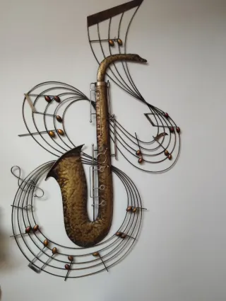 Saxofón Decorativo cuadro Metal Notas Musicales
