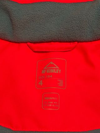 Dos monos de esqui talla 2 y 4