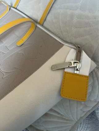Bolso Carolina Herrera Beige y Amarillo Nuevo