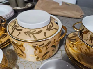 Juego Consomé Porcelana Dorado y Blanco