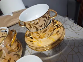 Juego Consomé Porcelana Dorado y Blanco