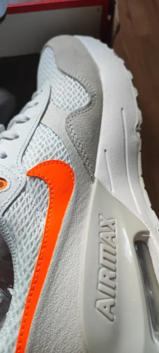 Nike Air Max Blancas y Naranja