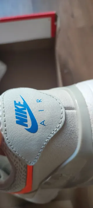 Nike Air Max Blancas y Naranja