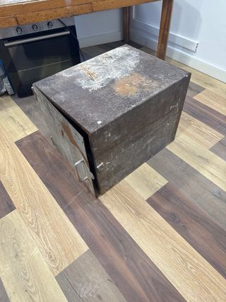 Arcón de hierro para furgoneta