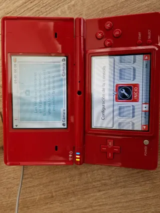 Nintendo DSi Roja con 9 juegos