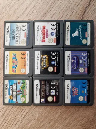 Nintendo DSi Roja con 9 juegos