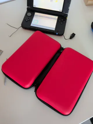 Nintendo 3DS XL Negra y ds azul