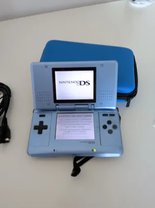 Nintendo 3DS XL Negra y ds azul