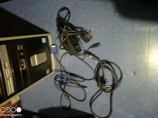 Torre PC Compaq + Teclado Windows XP