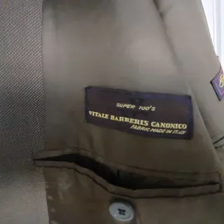 Traje de caballero verde oliva