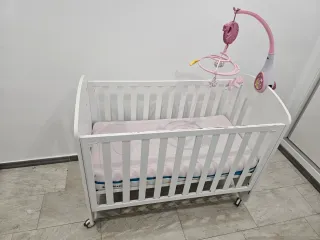 Cuna blanca con colchón