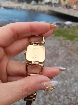 Orologio Gucci donna oro e bianco