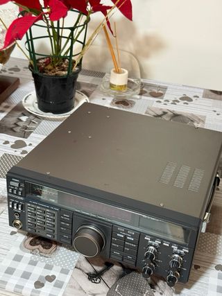 Kenwood TS-790E Tribanda 144/430/1200 MHz