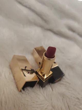 Pintalabios Yves Saint Laurent Dorado y Negro