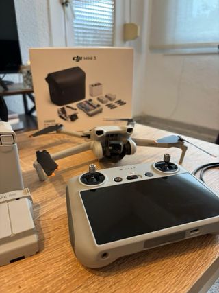 Dron DJI Mini 3 (2023)