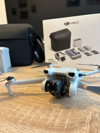 Dron DJI Mini 3 (2023)