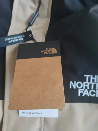 Chaqueta The North Face nueva beige/negra sin estr