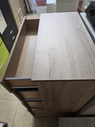 Zapatero di legno e metallo