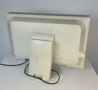 Monitor profesional NEC MultiSync LCD2470WNX – 24”