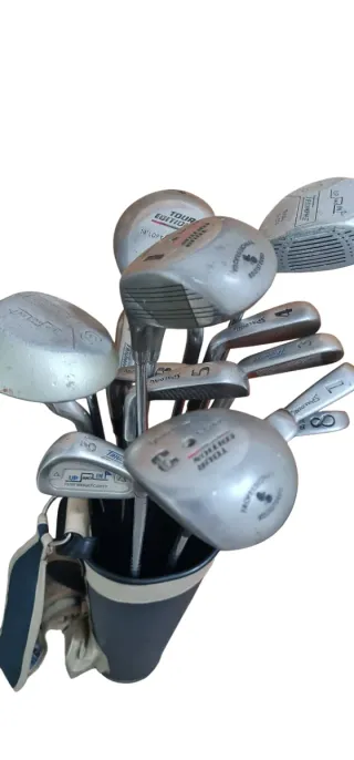 Bolsa de palos de golf con palos