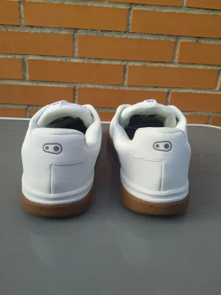 CRANK BROTHERS Stamp Lace blancas. Talla 45.NUEVAS