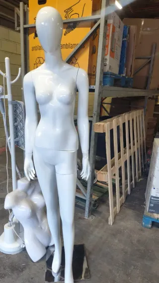 Maniquí blanco mujer