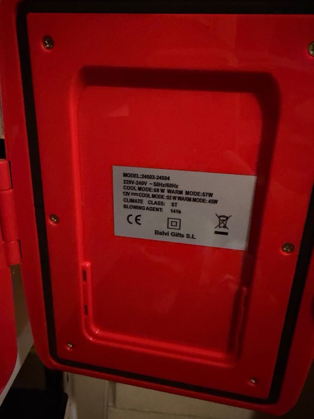 Nevera Portátil Balvi Drinks Roja