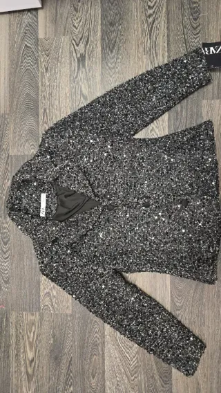 Chaqueta Zara Brillante Negra y Plateada