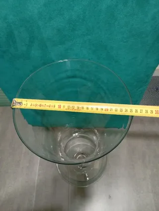 Vaso di vetro trasparente nuovo mai usato