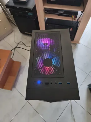 PC Gaming RGB - Bueno, Bonito y Barato