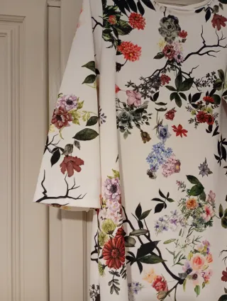 Vestido rojo para chica joven