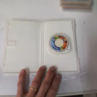 Pack 6 Jocs PSP Essentials.