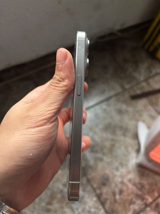 iPhone 15 Pro 90% salud batería