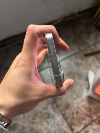 iPhone 15 Pro 90% salud batería