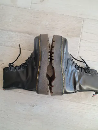 Botines de piel negros con cremallera