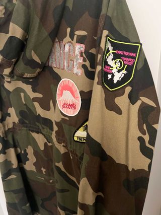 Parka militar con capucha