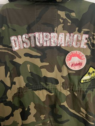 Parka militar con capucha