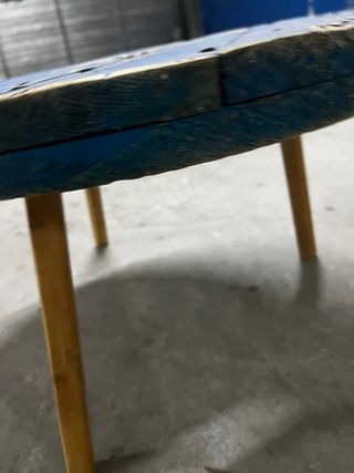 Mesa de madera azul rústica