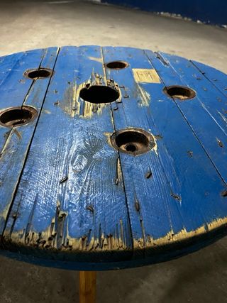 Mesa de madera azul rústica