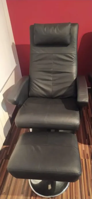 2 Butacas Polipiel Negra + Reposapiés