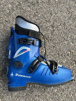 Esquís Dynastar Yack con fijaciones y botas
