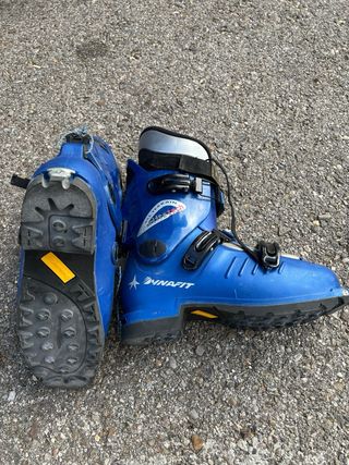 Esquís Dynastar Yack con fijaciones y botas