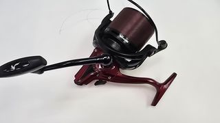 Carrete pesca Enigma SC Pro rojo