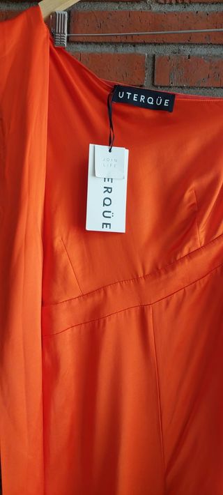 Mono Uterqüe naranja asimétrico